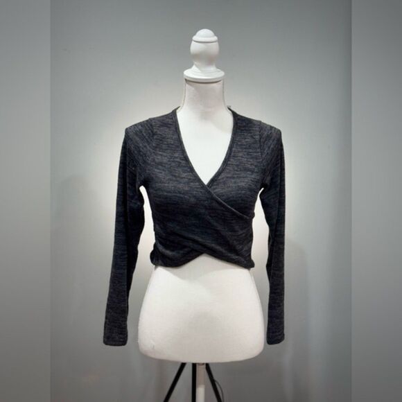 CLEARANCE! Charcoal Boutique Wrap Crop Sweater Size M NWT - Picture 1 of 6